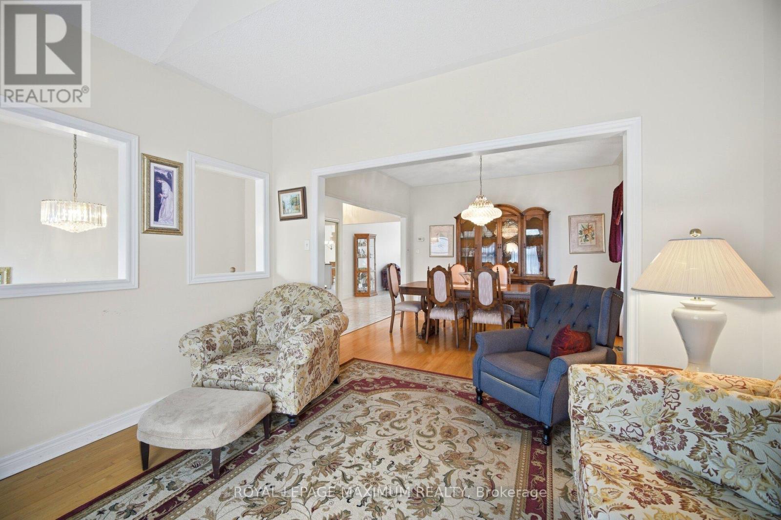 34 KIRKWOOD CRESCENT - 8