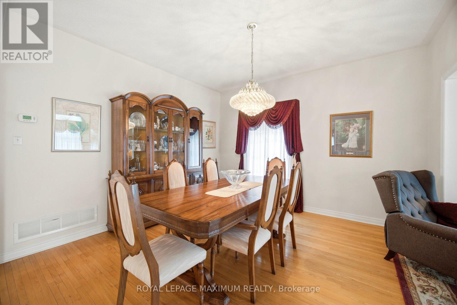 34 KIRKWOOD CRESCENT - 9