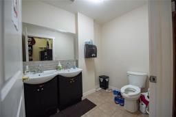 708 Ellice Avenue, Winnipeg, MB R3G0B1 Photo 7