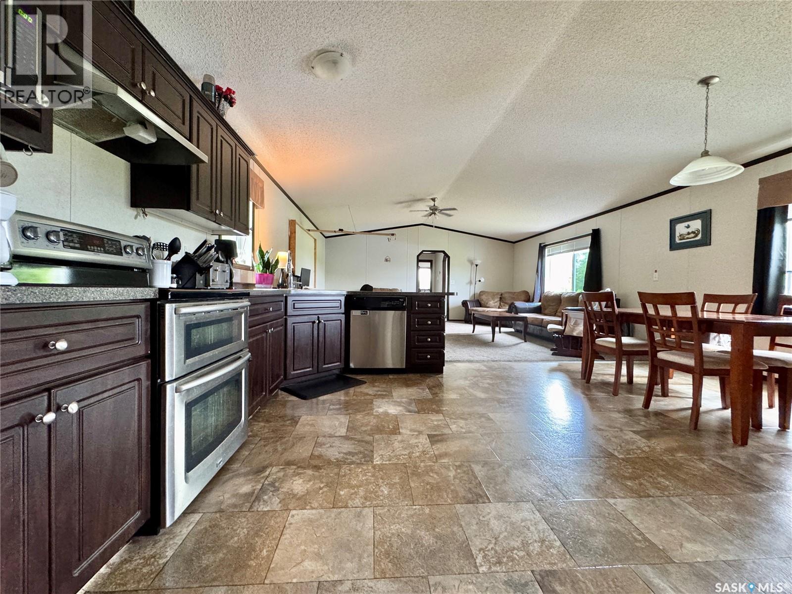 511 Arundel AVENUE S — photo 9