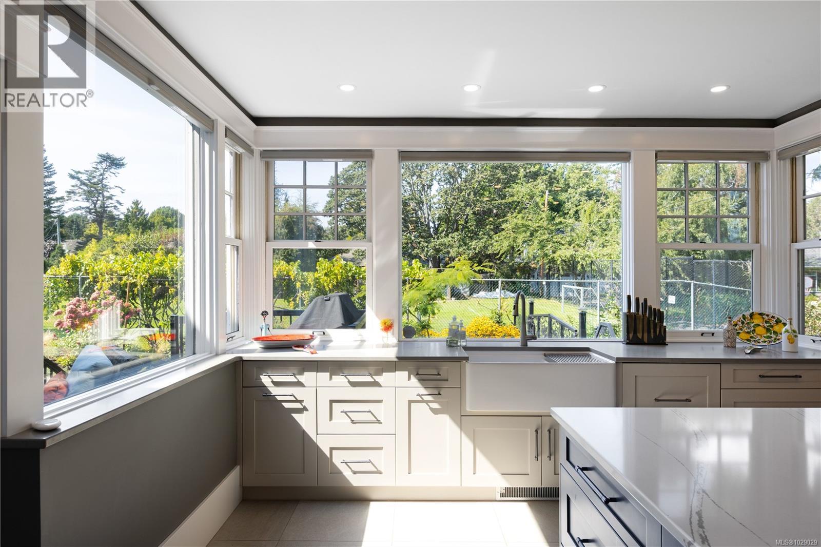 2655 Shady Lane - 8