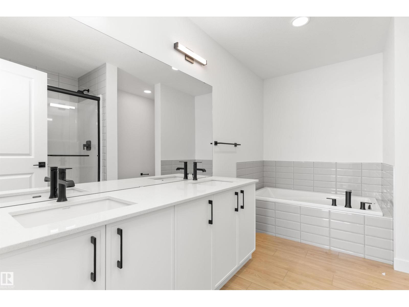 20707 40 AV NW - 39