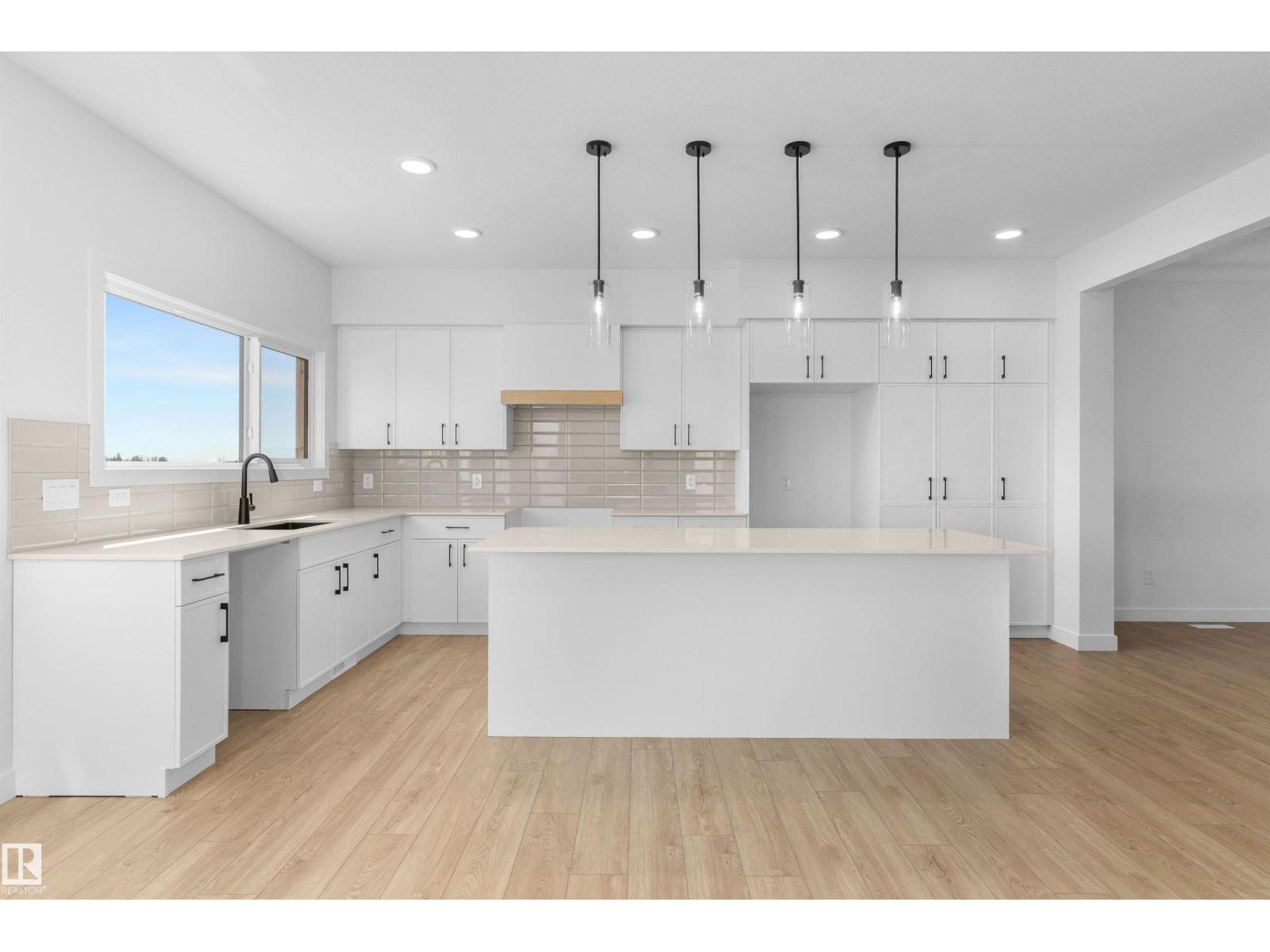 20707 40 AV NW - 9