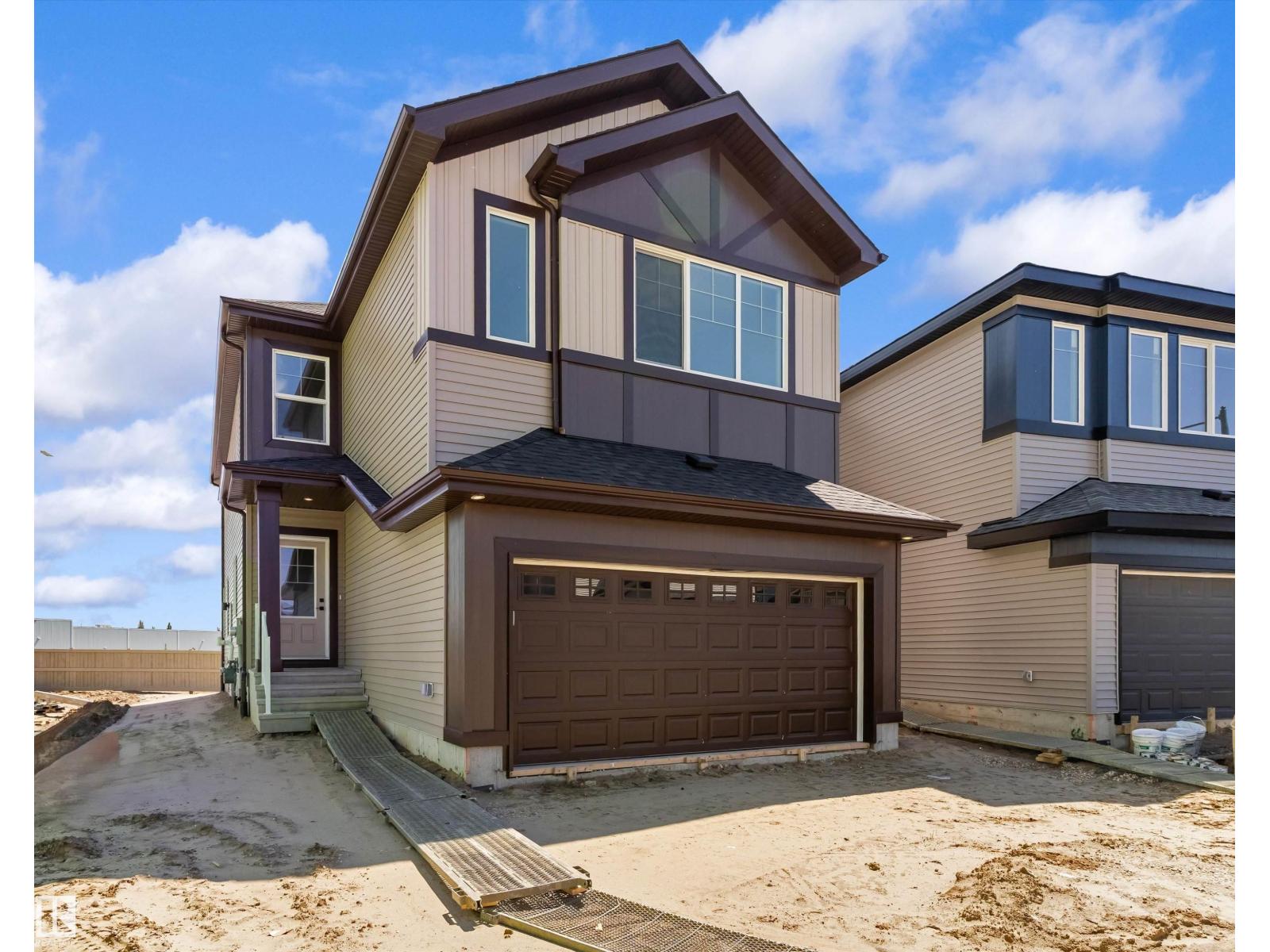 20707 40 AV NW - 2
