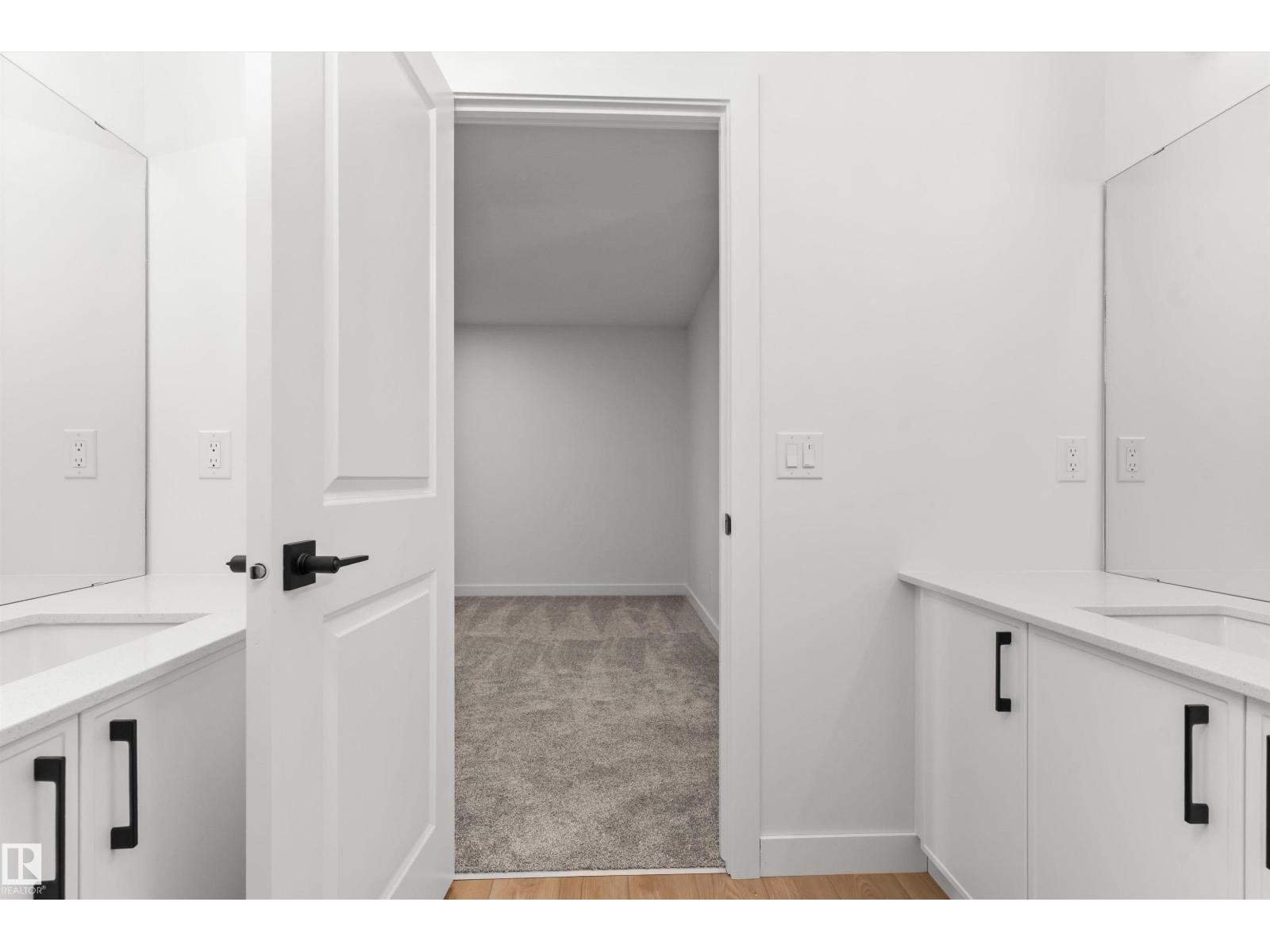 20707 40 AV NW - 29