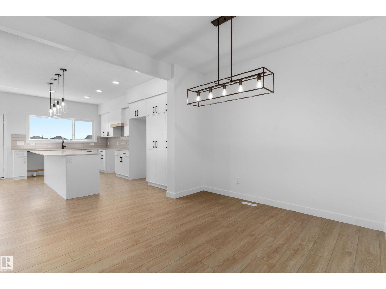 20707 40 AV NW - 17