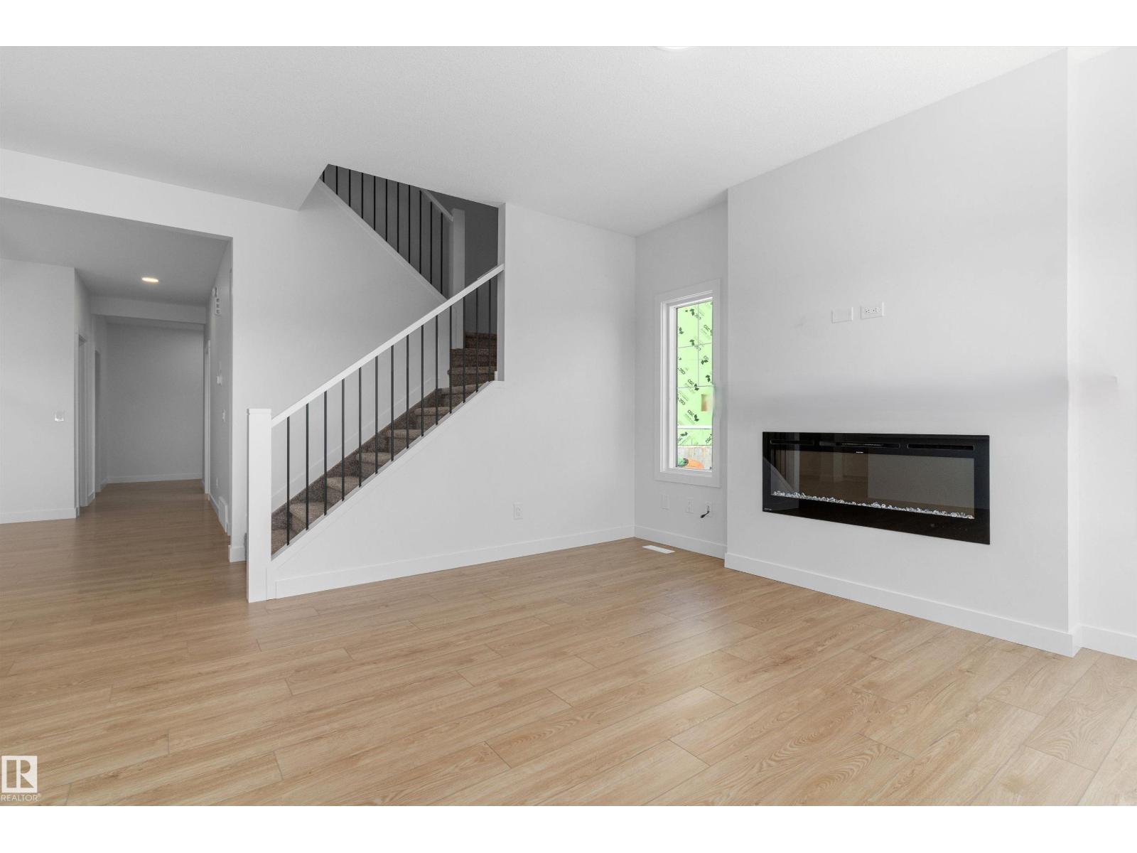 20707 40 AV NW - 6