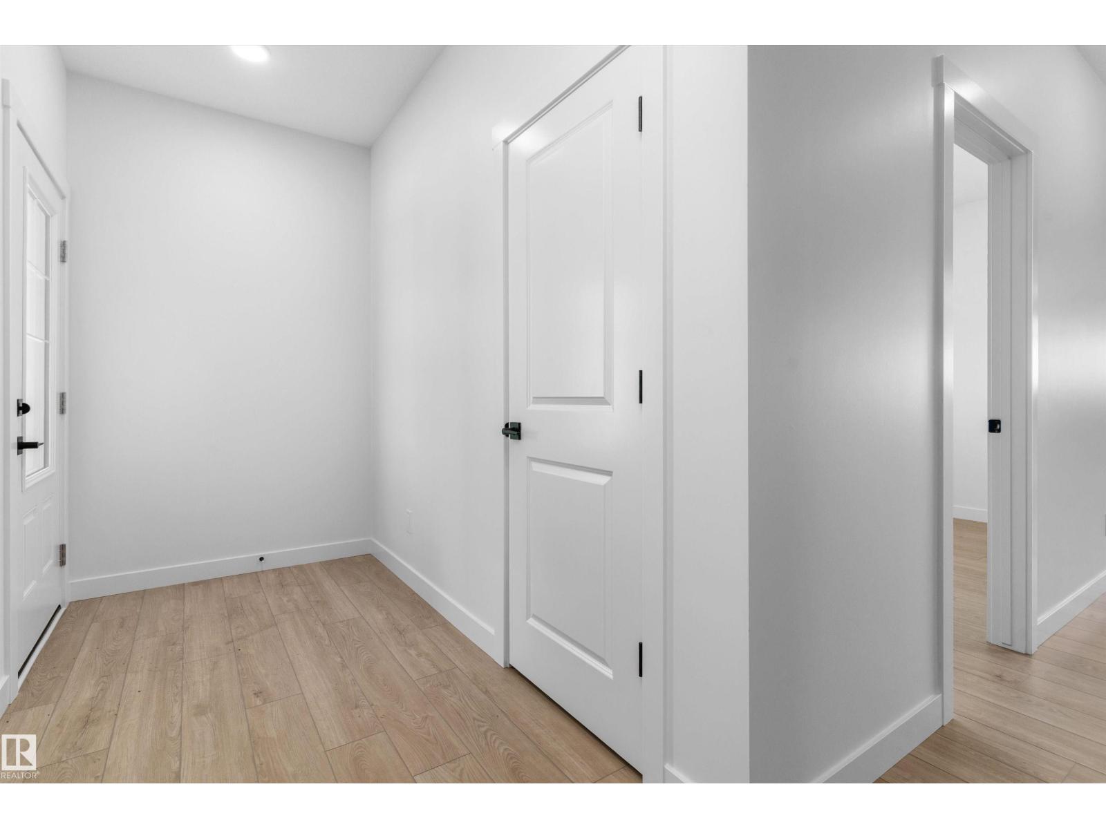 20707 40 AV NW - 22