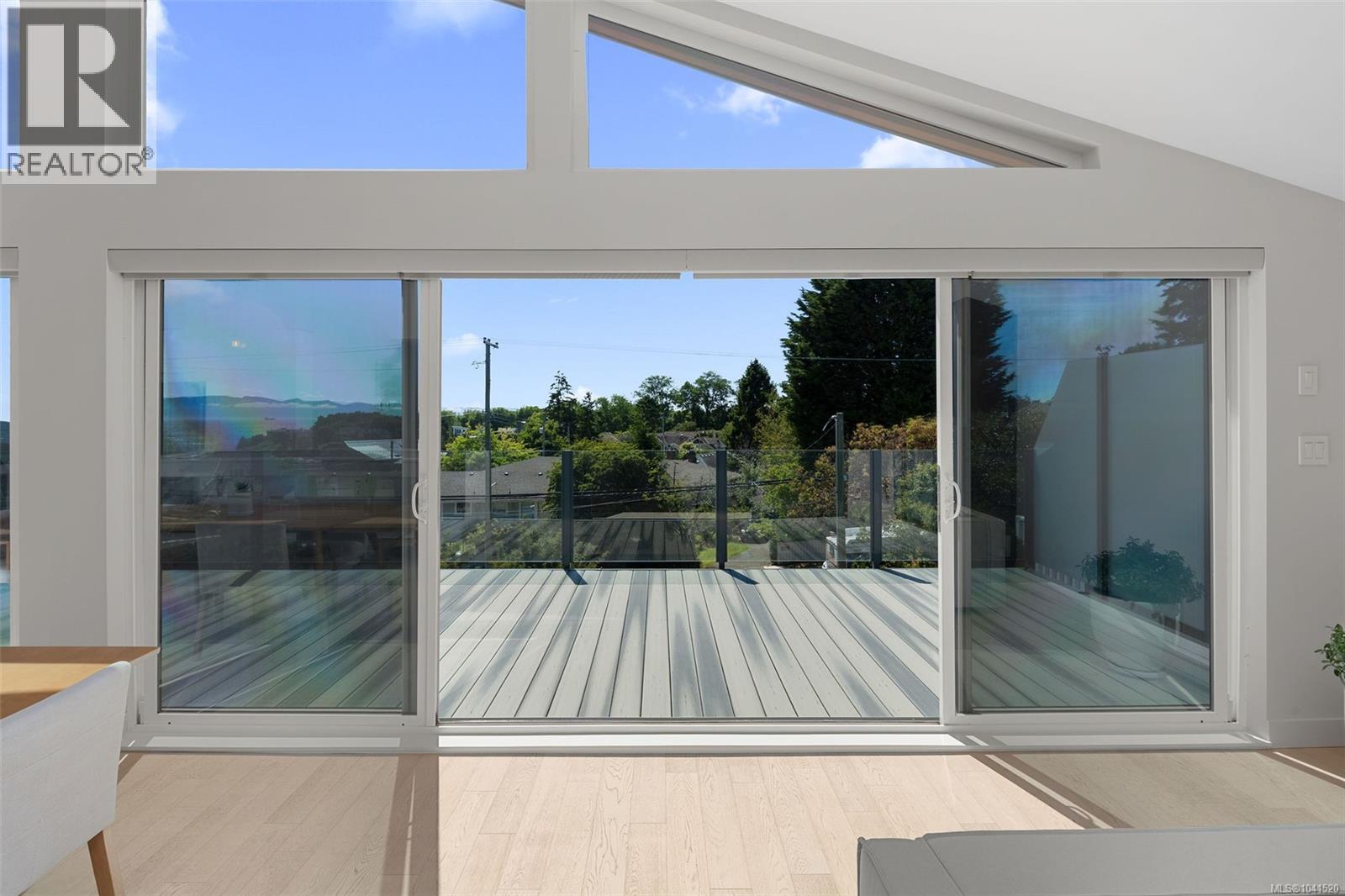  321 Foul Bay Road, Oak Bay