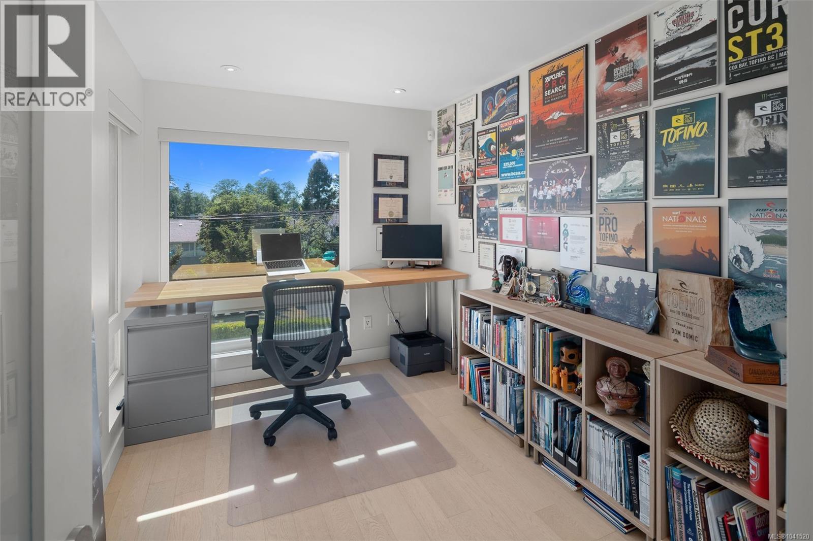  321 Foul Bay Road, Oak Bay
