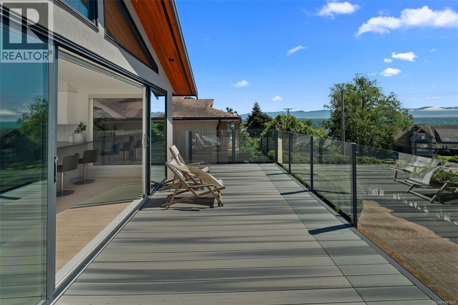  321 Foul Bay Road, Oak Bay