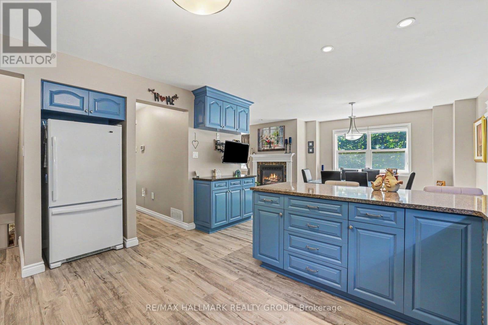 184 CHARMONT WAY - 21