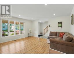 Living room - 17 Smolkin Street, Arnprior, ON K7S3R8 Photo 7
