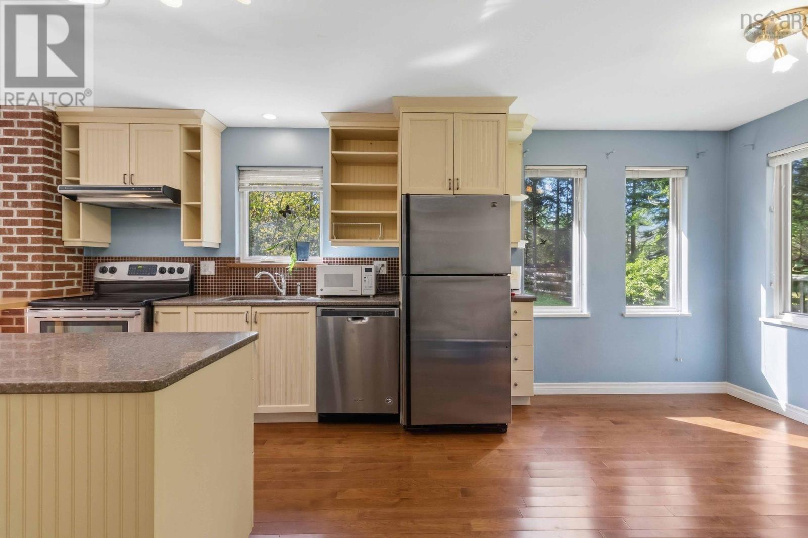 886 Woodstock Road - 10