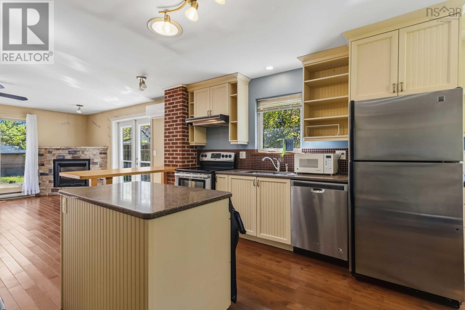 886 Woodstock Road - 11
