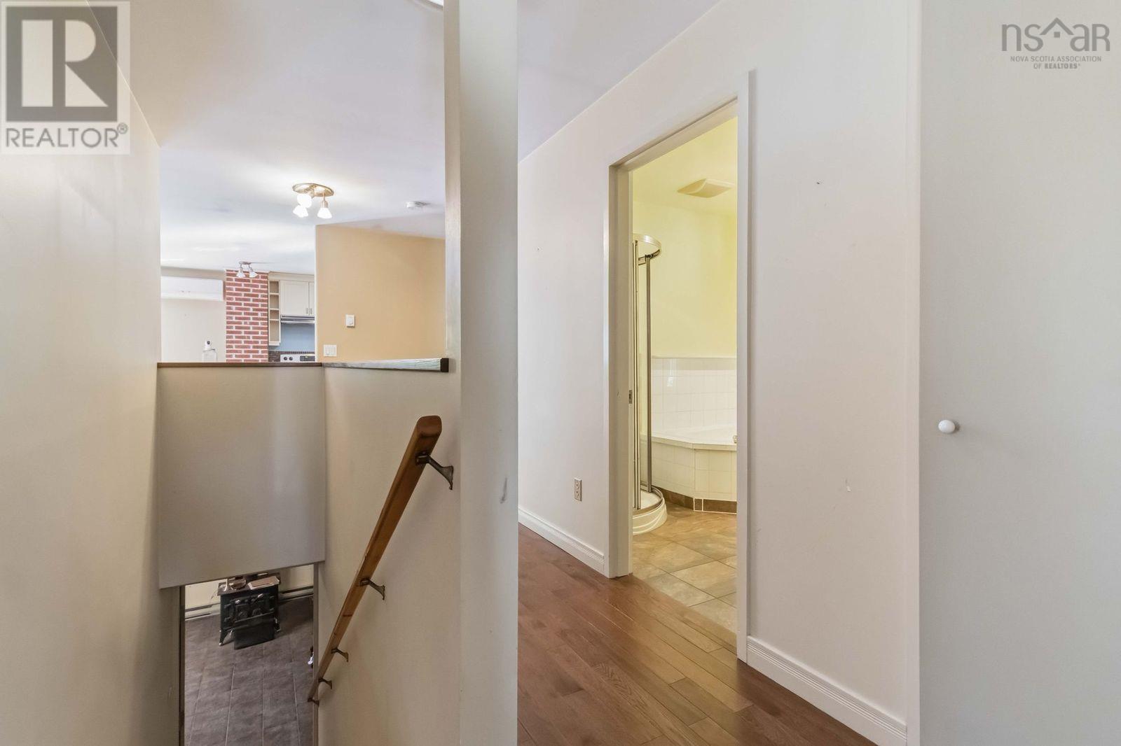 886 Woodstock Road - 20