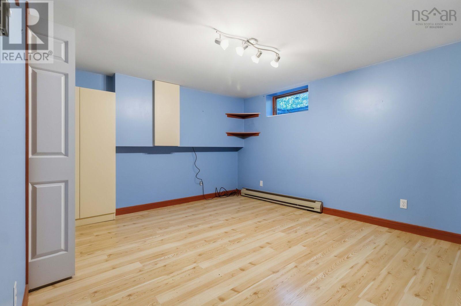 886 Woodstock Road - 25
