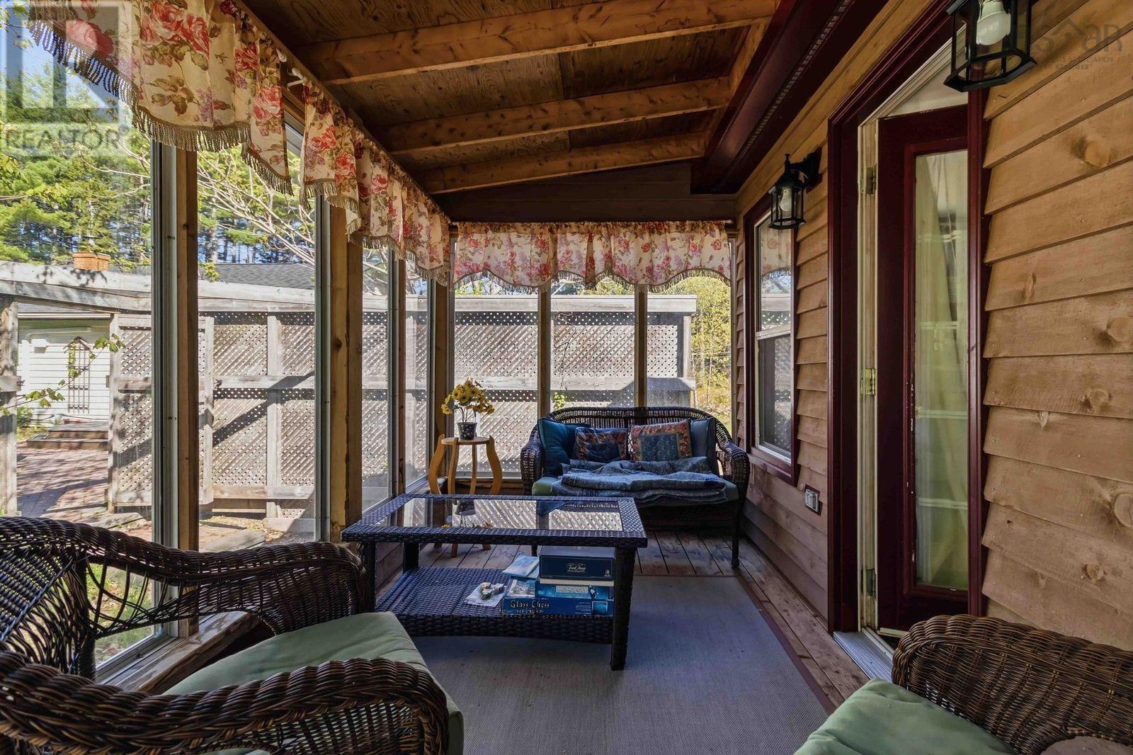 886 Woodstock Road - 29