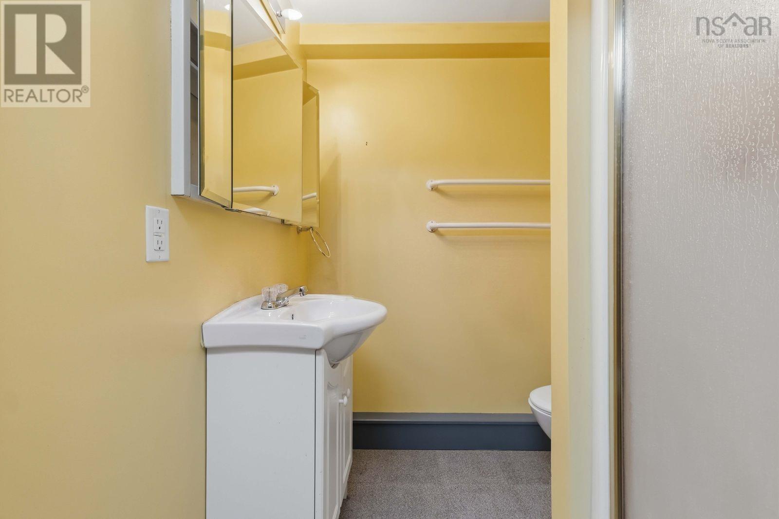 886 Woodstock Road - 23