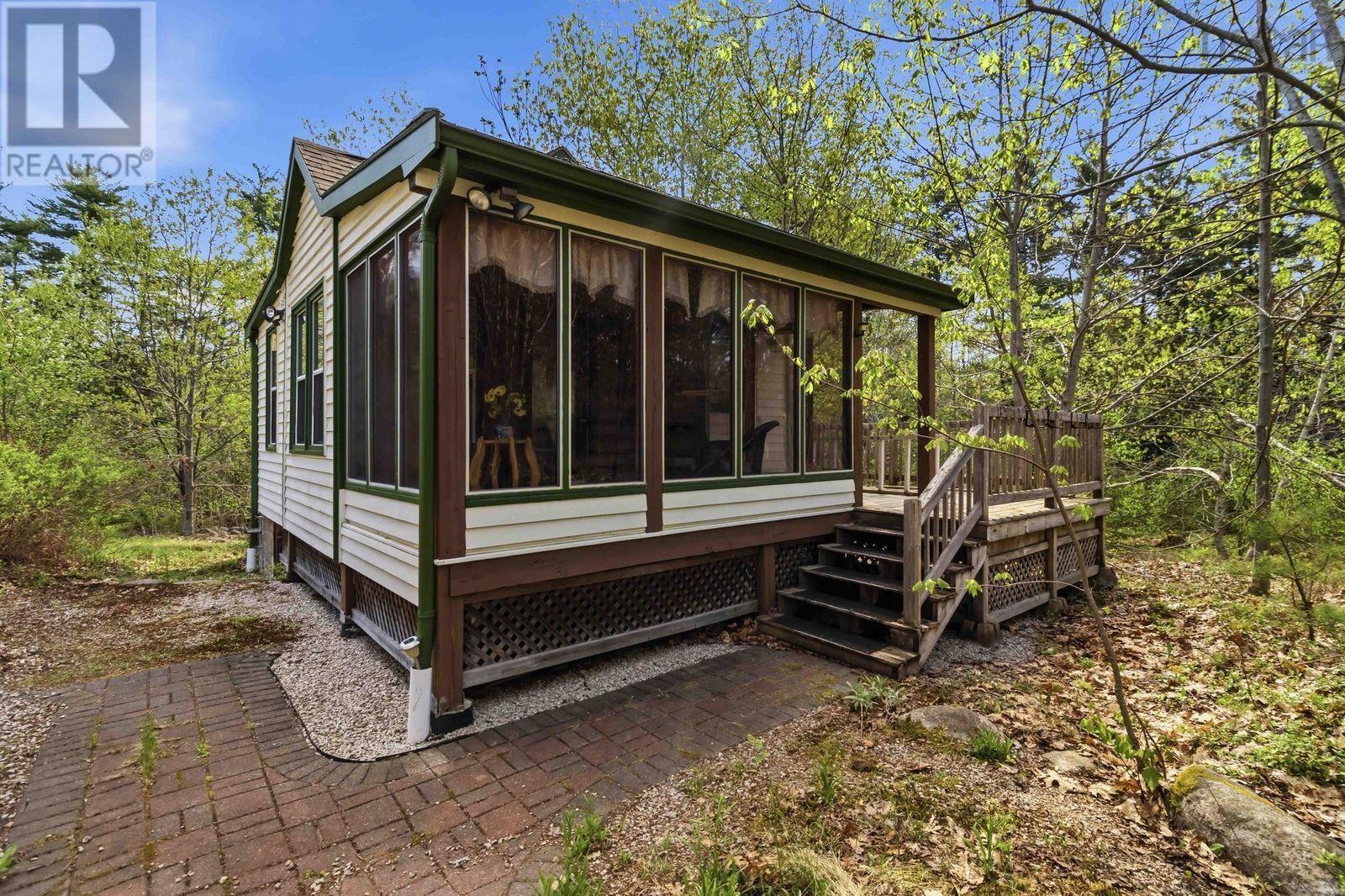 886 Woodstock Road - 27