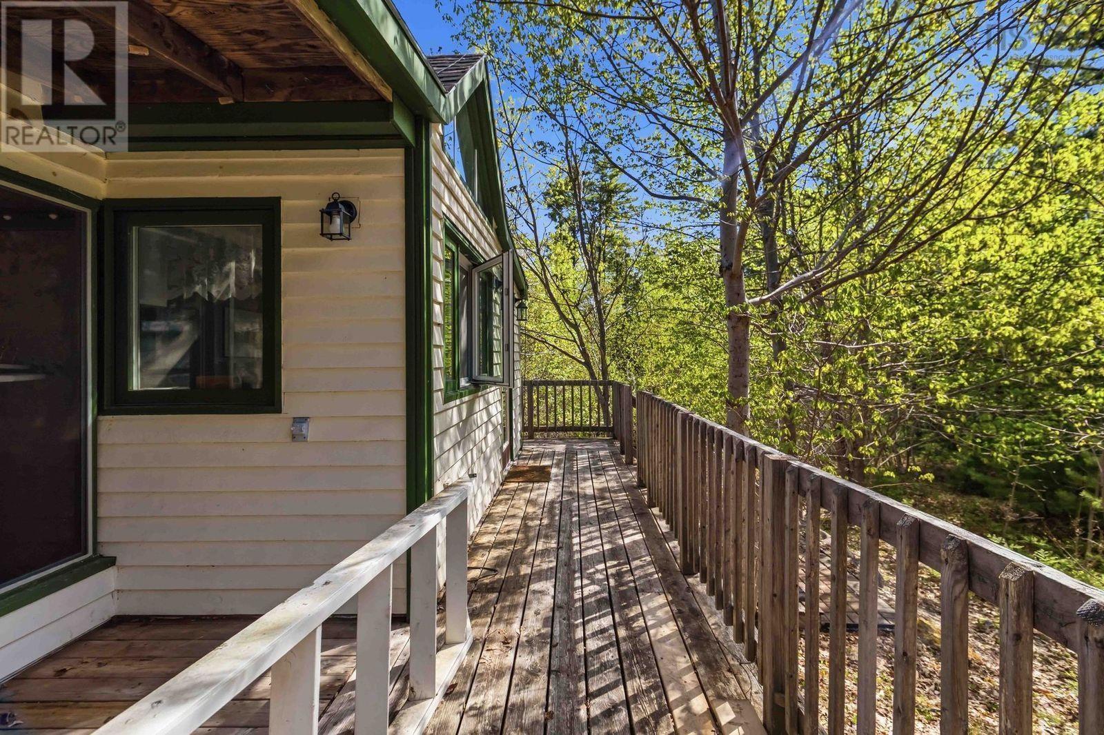 886 Woodstock Road - 28