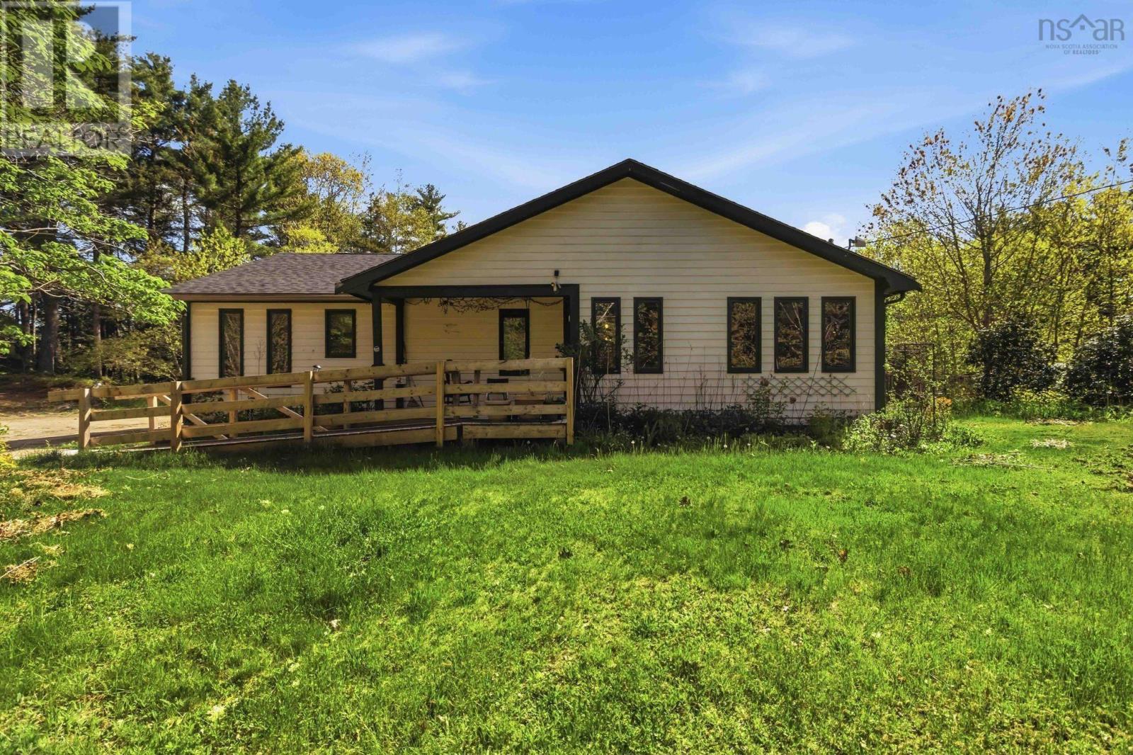 886 Woodstock Road - 3