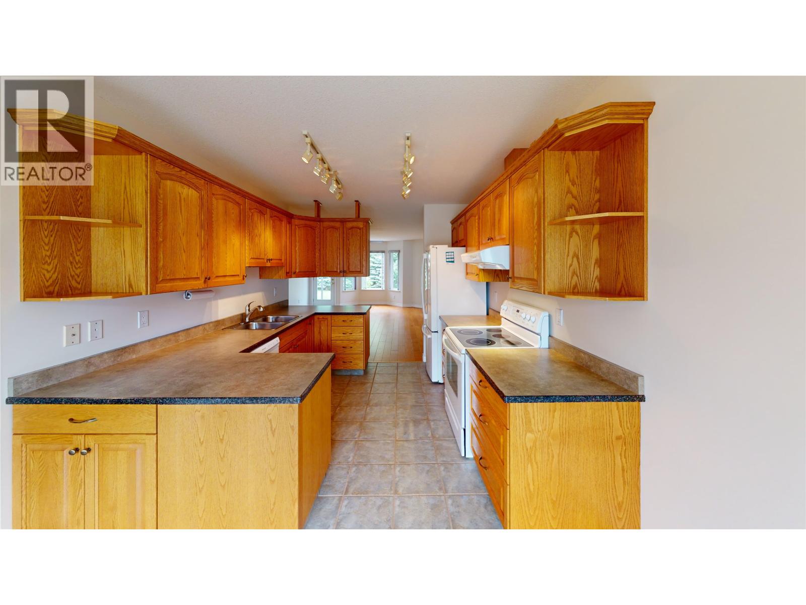 #25 490 LEWIS DRIVE - 12