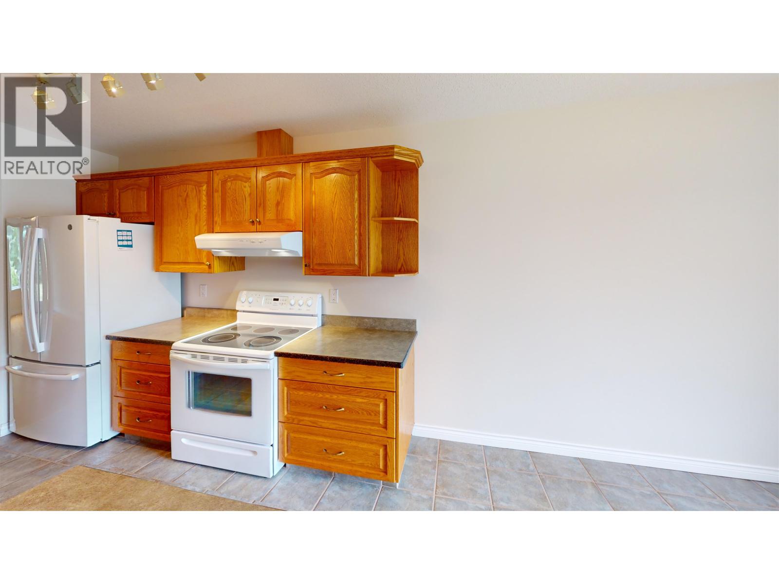 #25 490 LEWIS DRIVE - 13