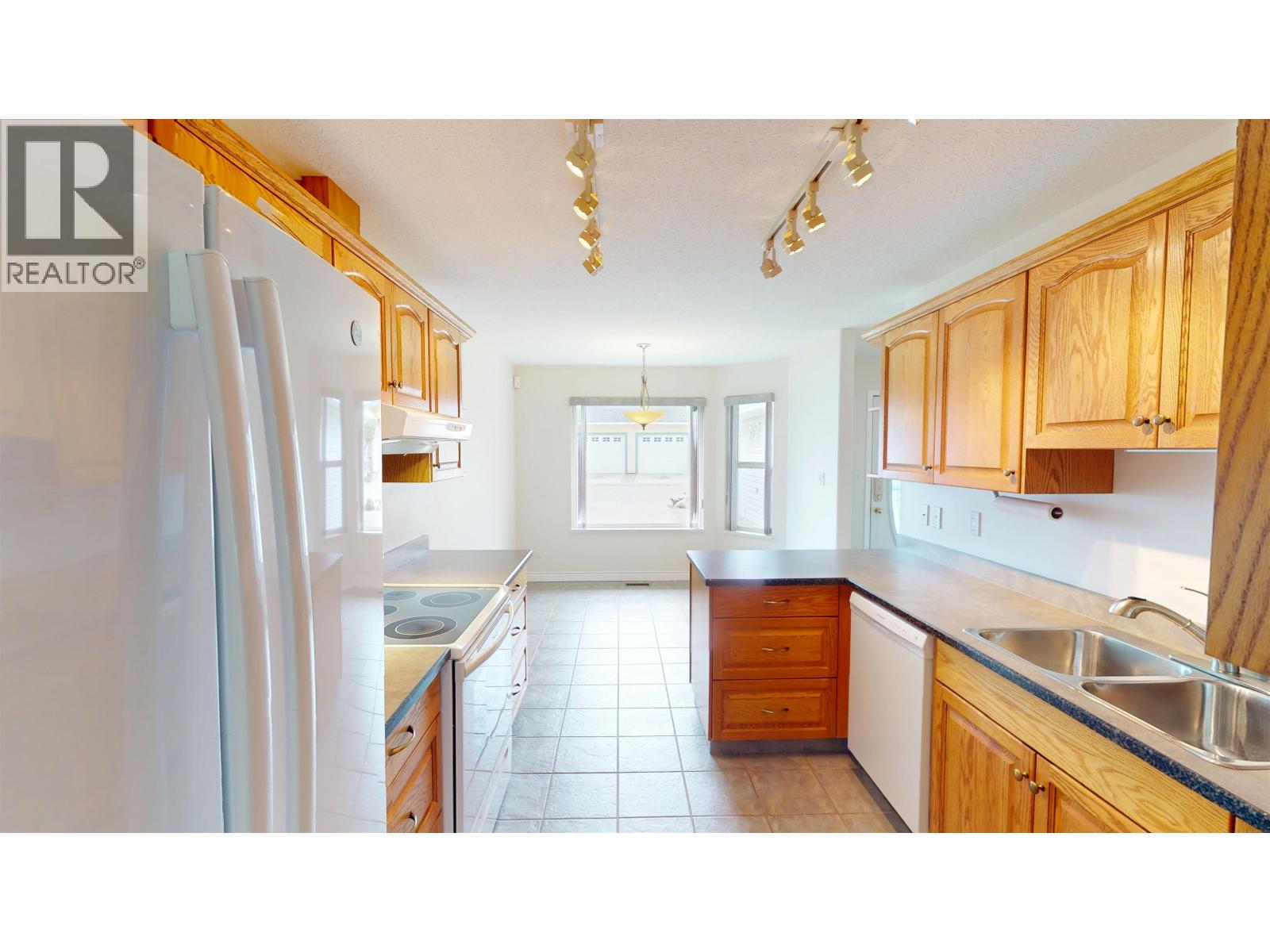 #25 490 LEWIS DRIVE - 11