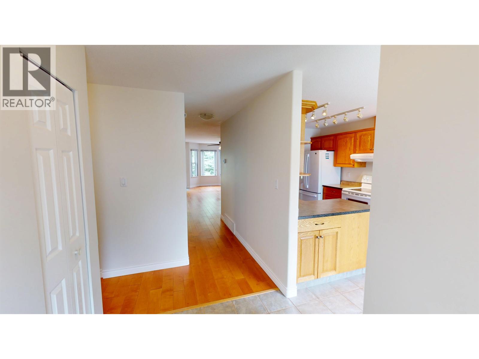 #25 490 LEWIS DRIVE - 7