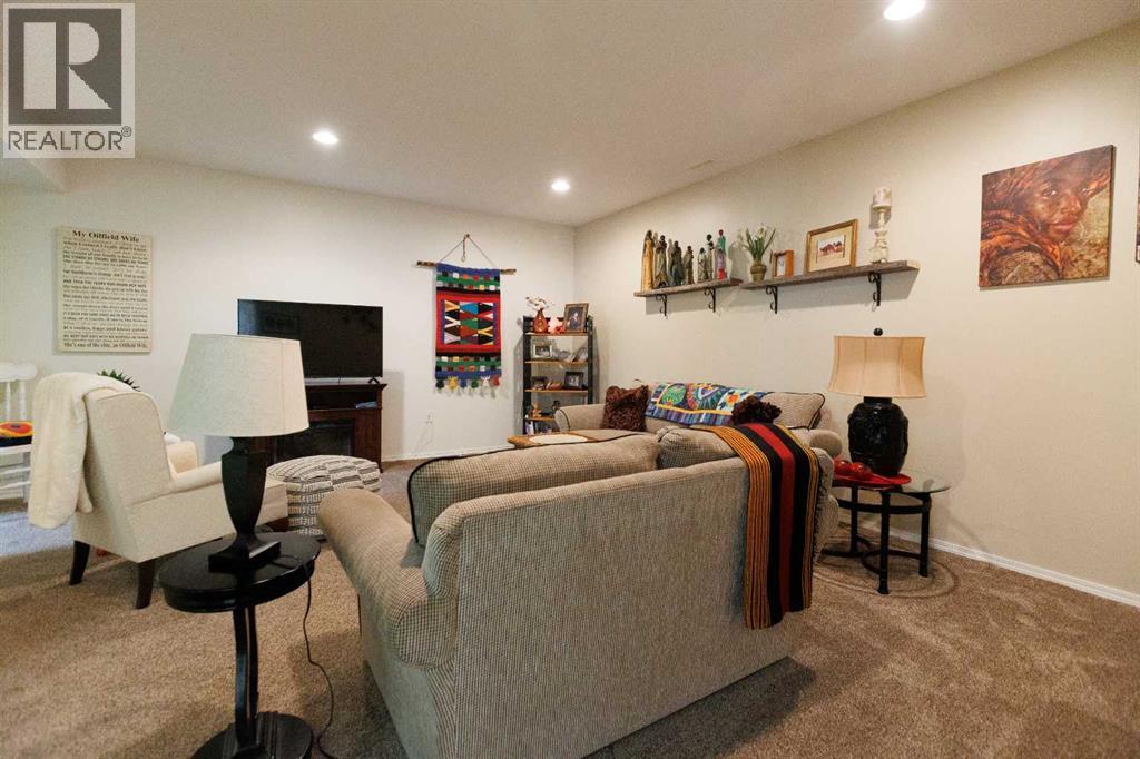 63 Vanier Drive — photo 21
