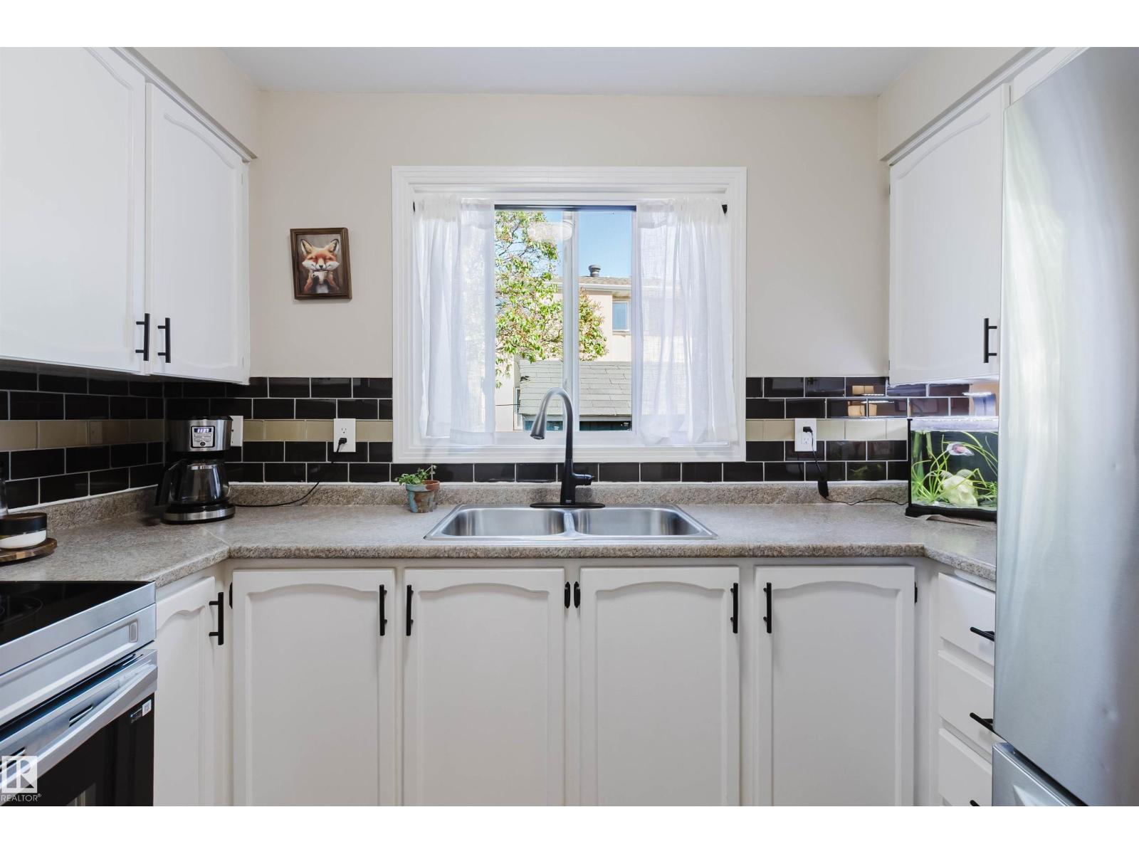 10946 BEAUMARIS RD NW - 10