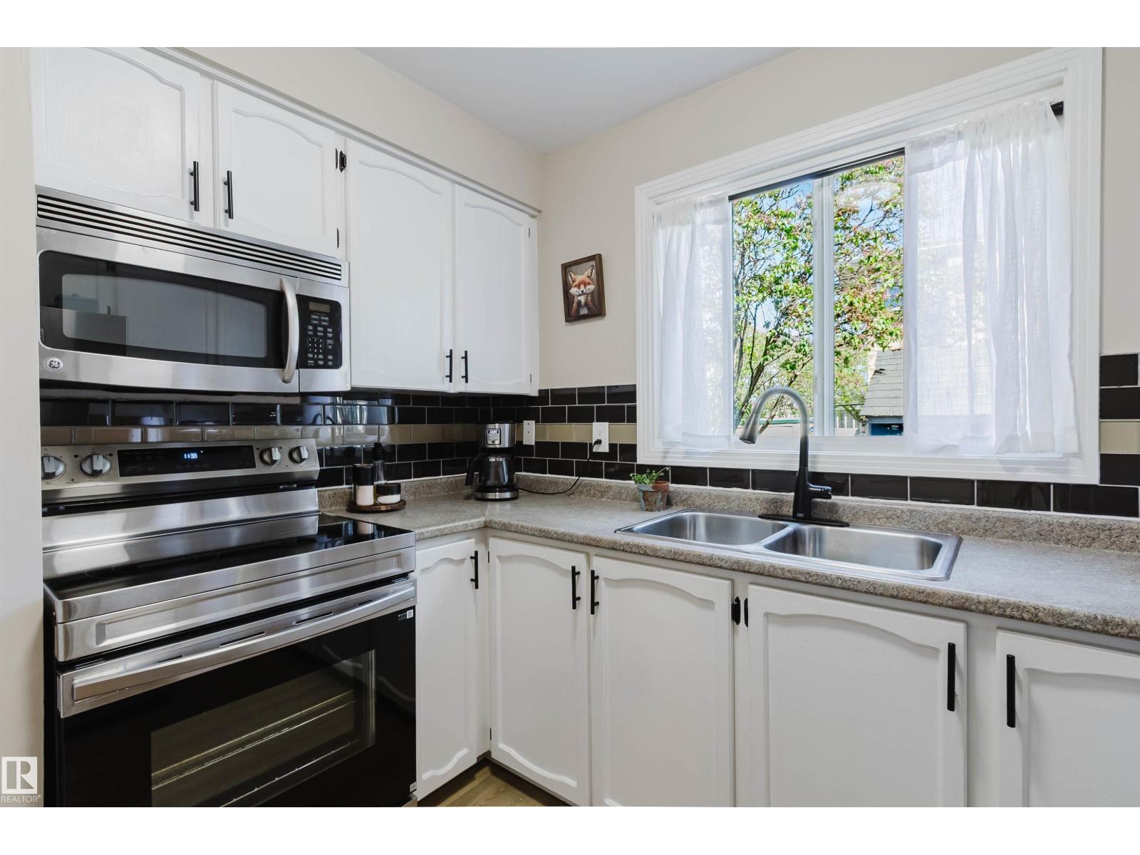 10946 BEAUMARIS RD NW - 13