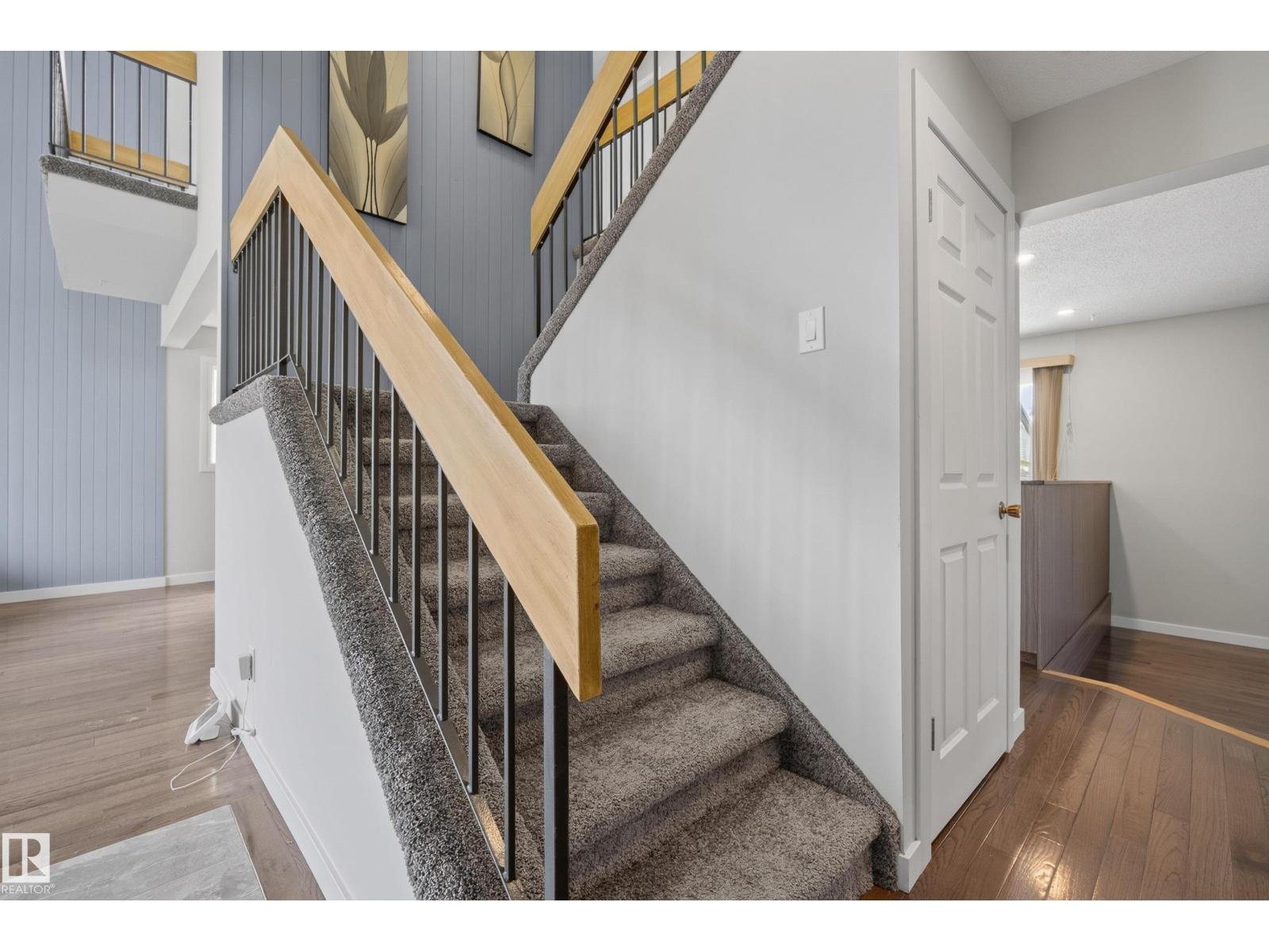 2712 104 ST NW - 28