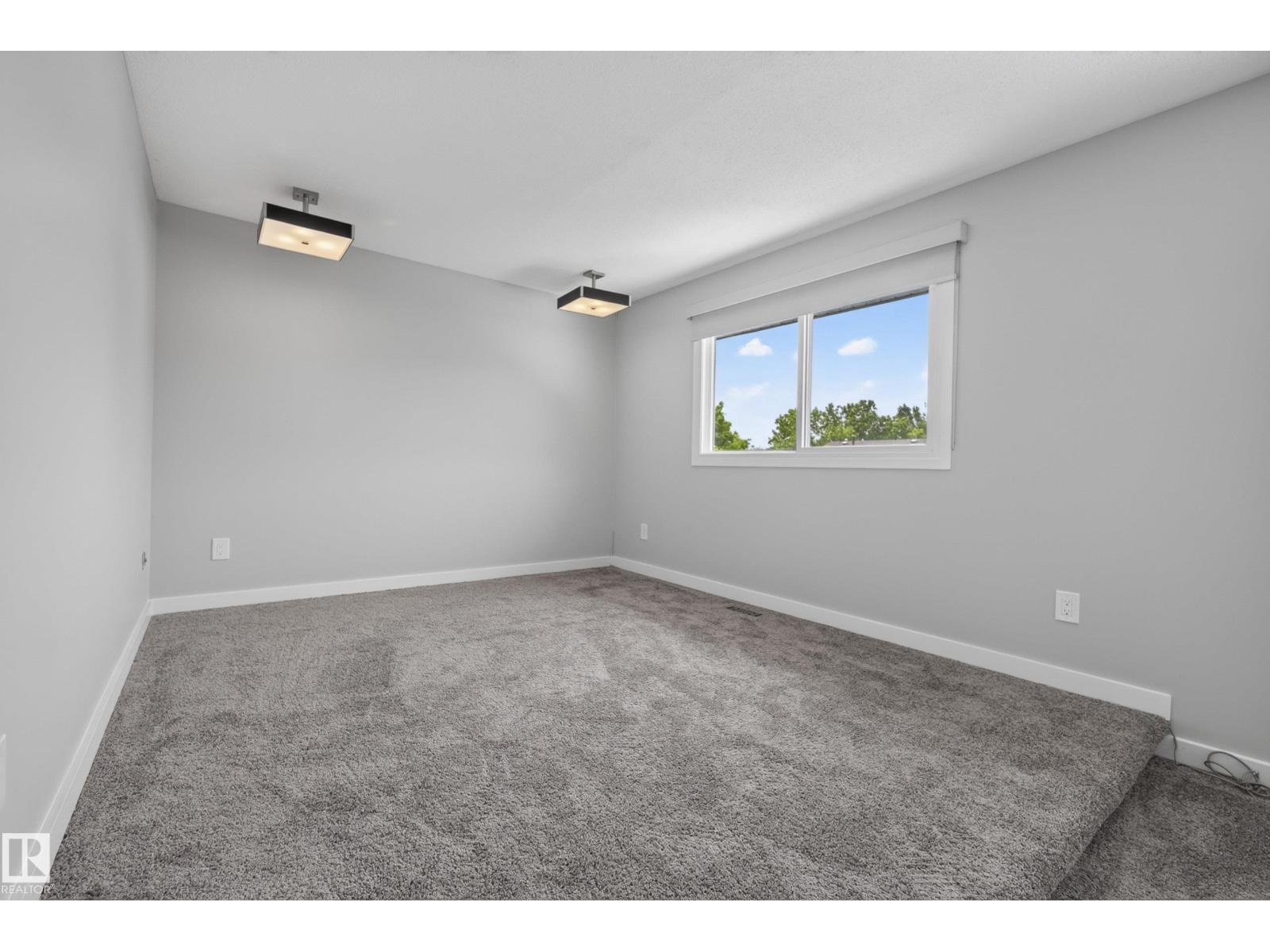 2712 104 ST NW - 34