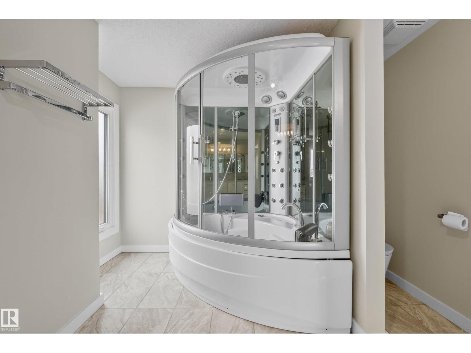 2712 104 ST NW - 36