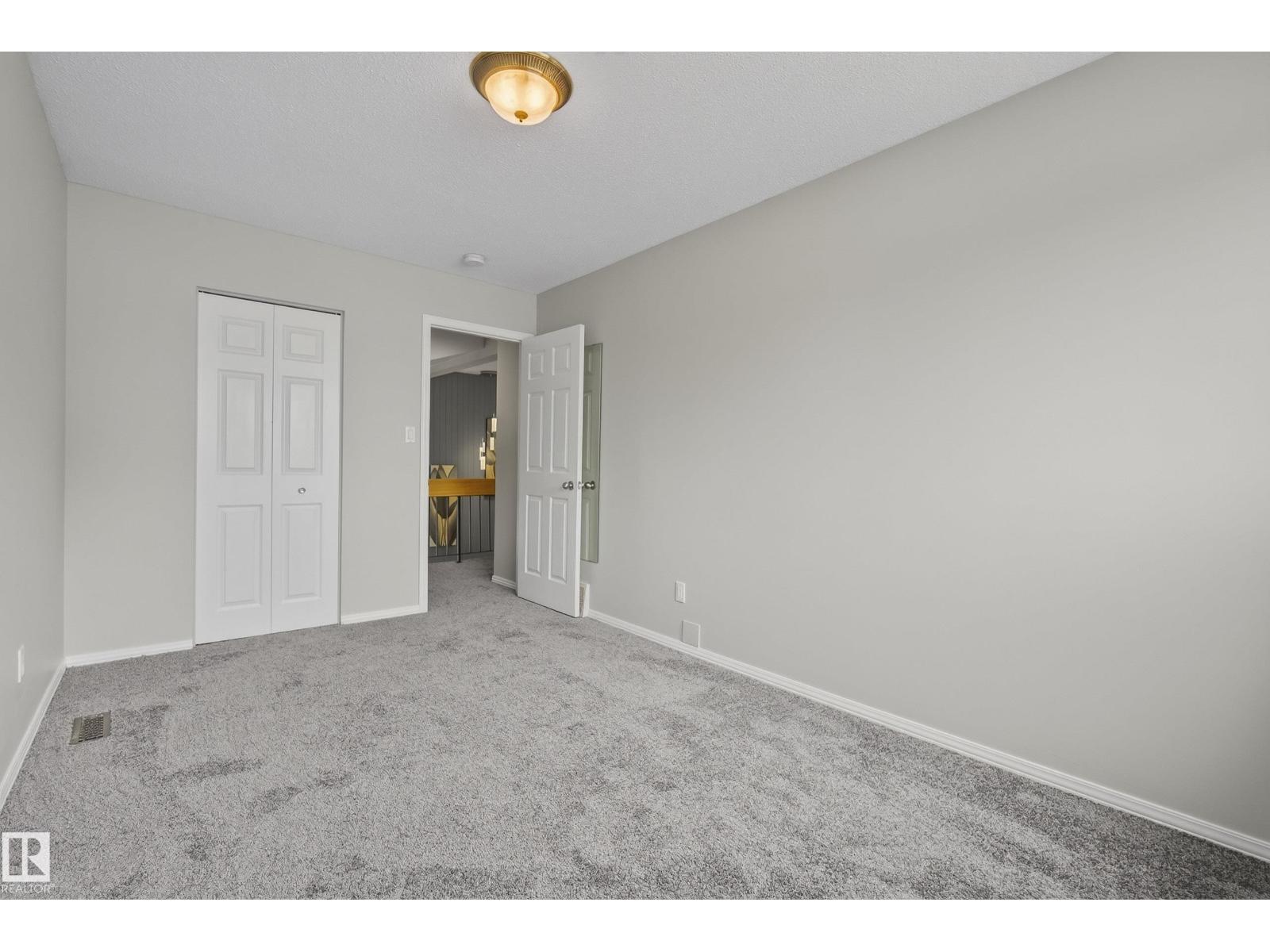 2712 104 ST NW - 39