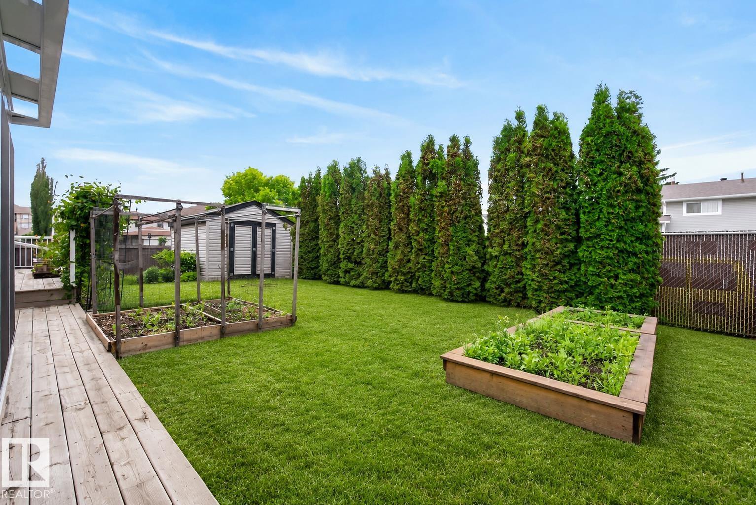 2712 104 ST NW - 47