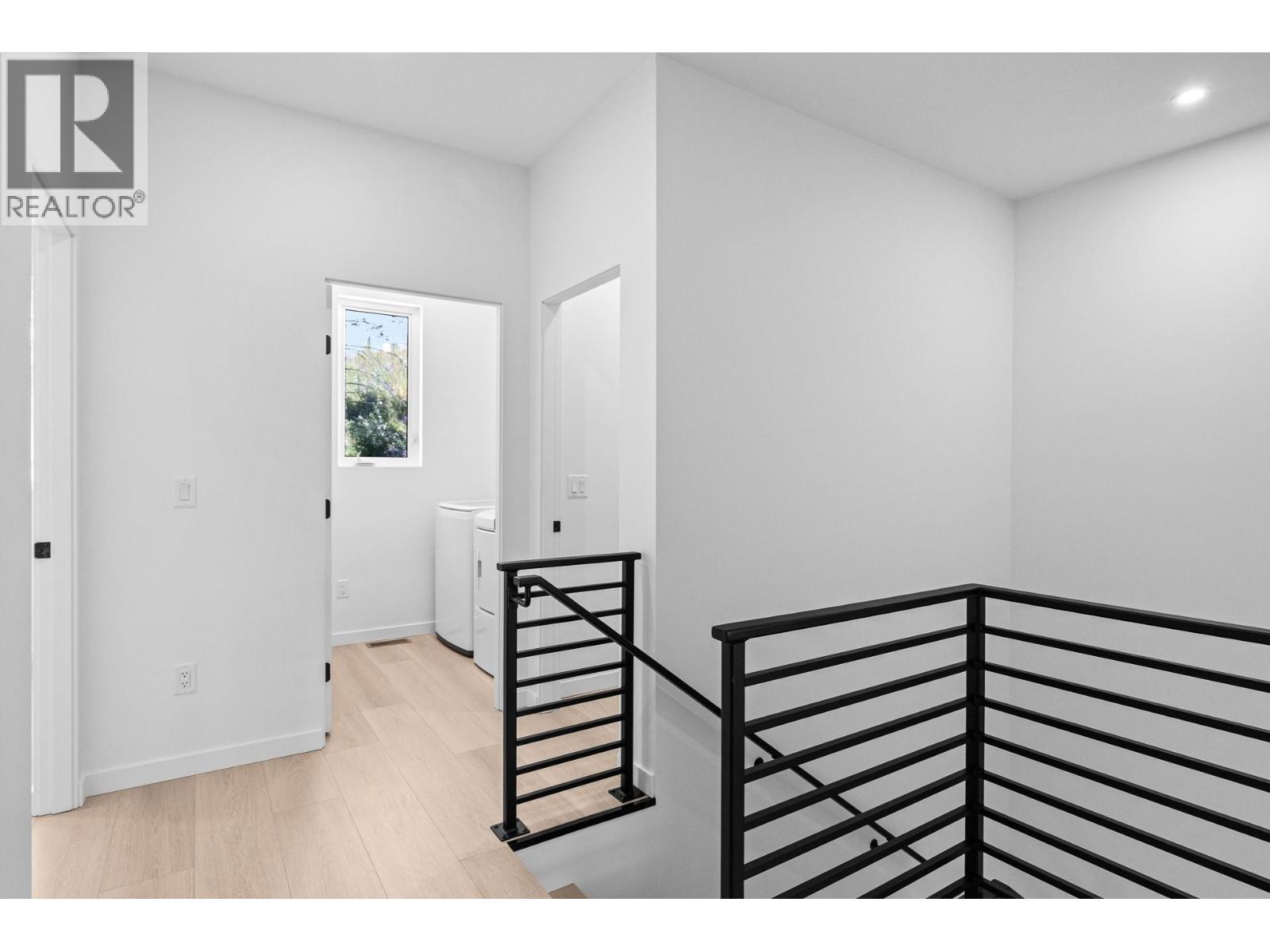 #2 9188 Tronson Road - 22
