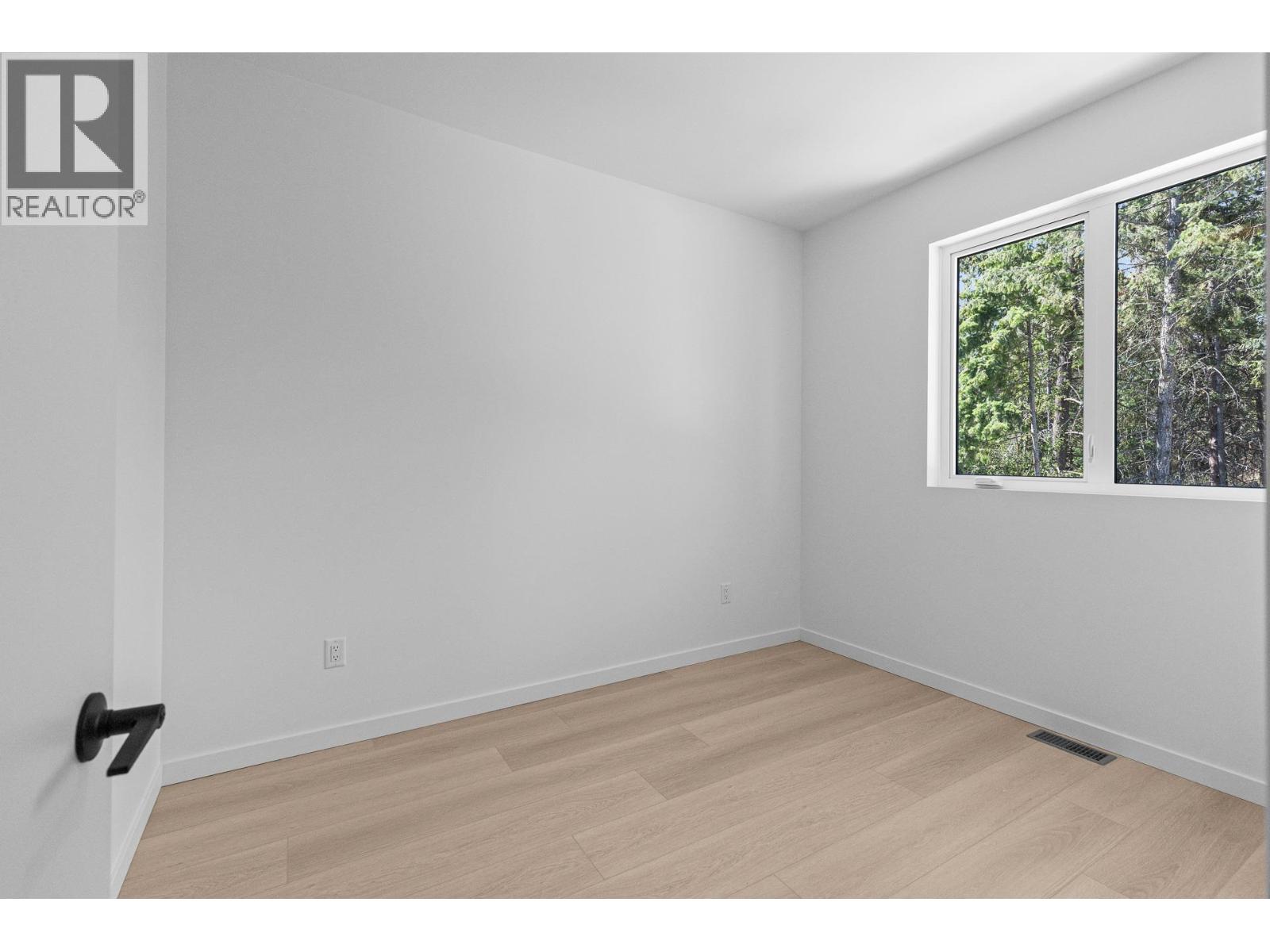 #2 9188 Tronson Road - 39