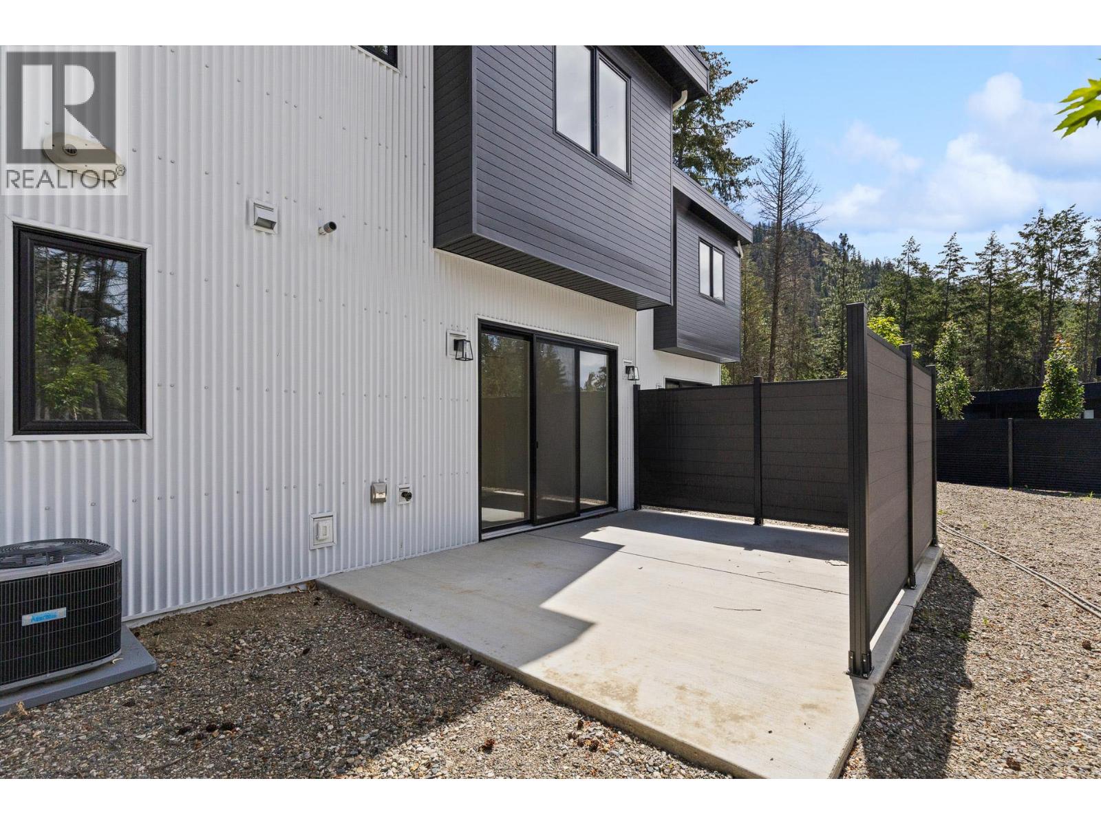 #2 9188 Tronson Road - 44