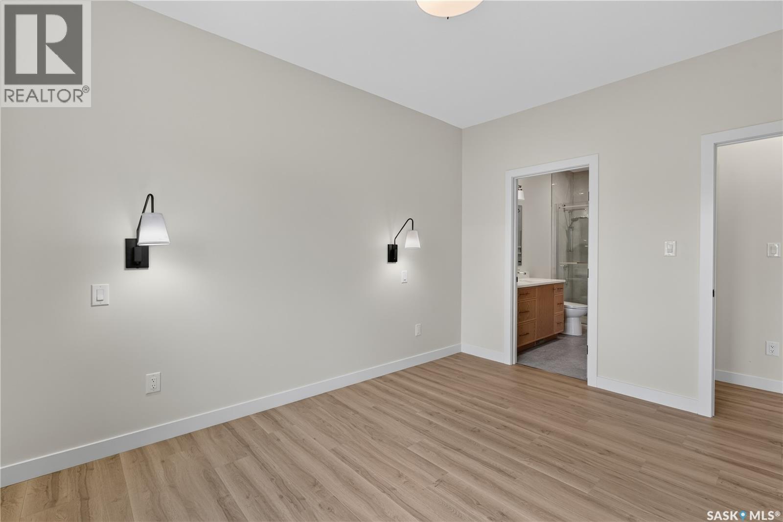 223 Babington AVENUE E - 19