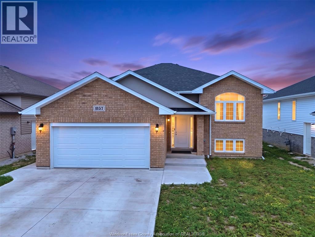 1157 ASPEN RIDGE CRESCENT - 1