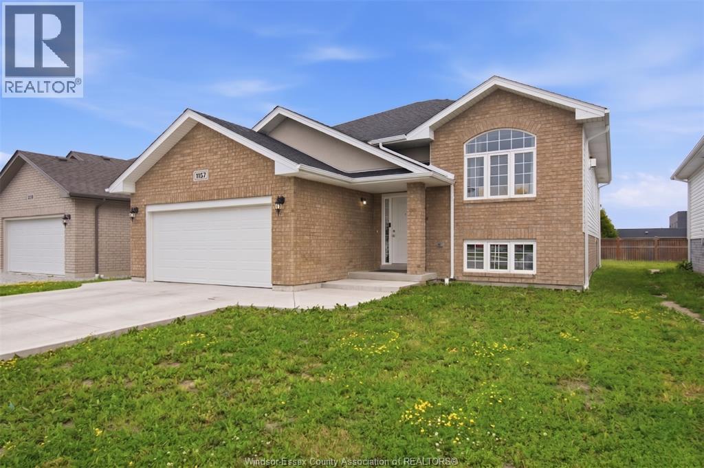 1157 ASPEN RIDGE CRESCENT - 3