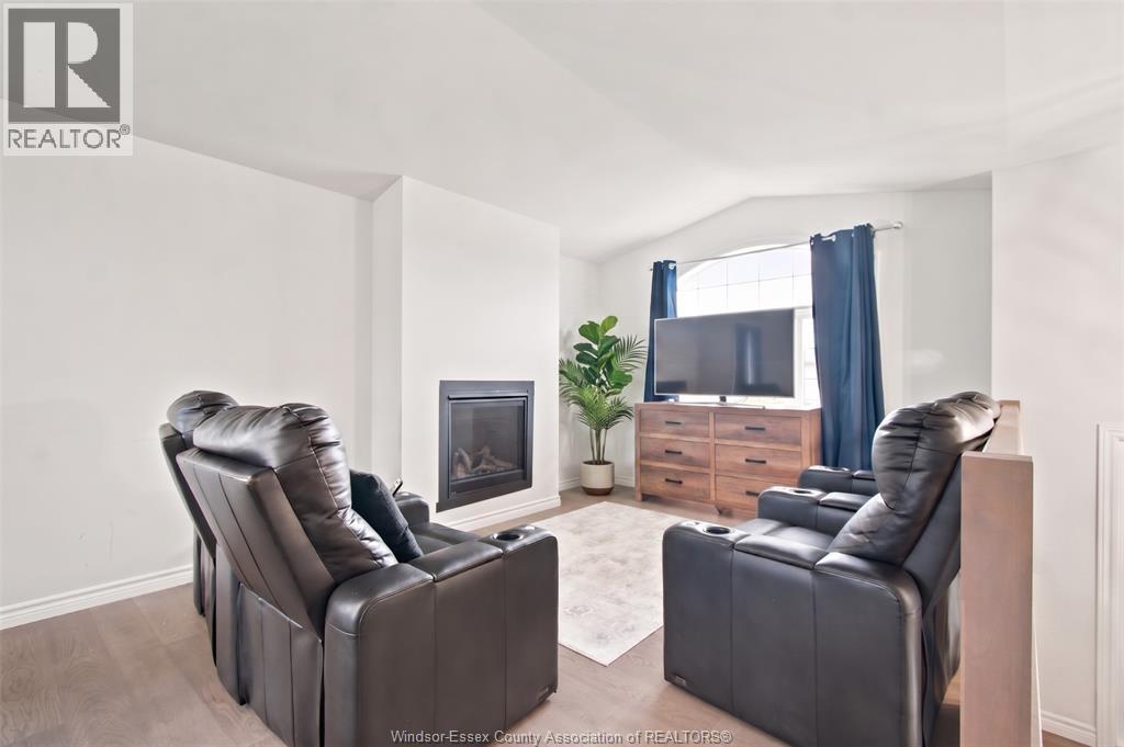 1157 ASPEN RIDGE CRESCENT - 9