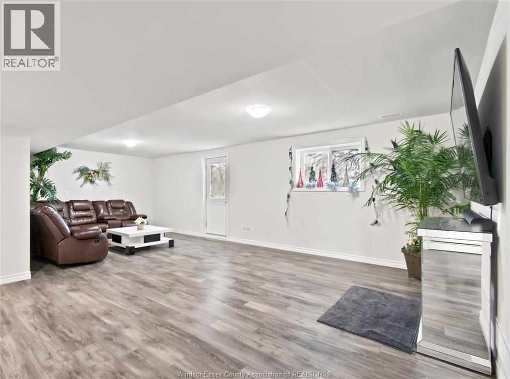 1157 ASPEN RIDGE CRESCENT - 23