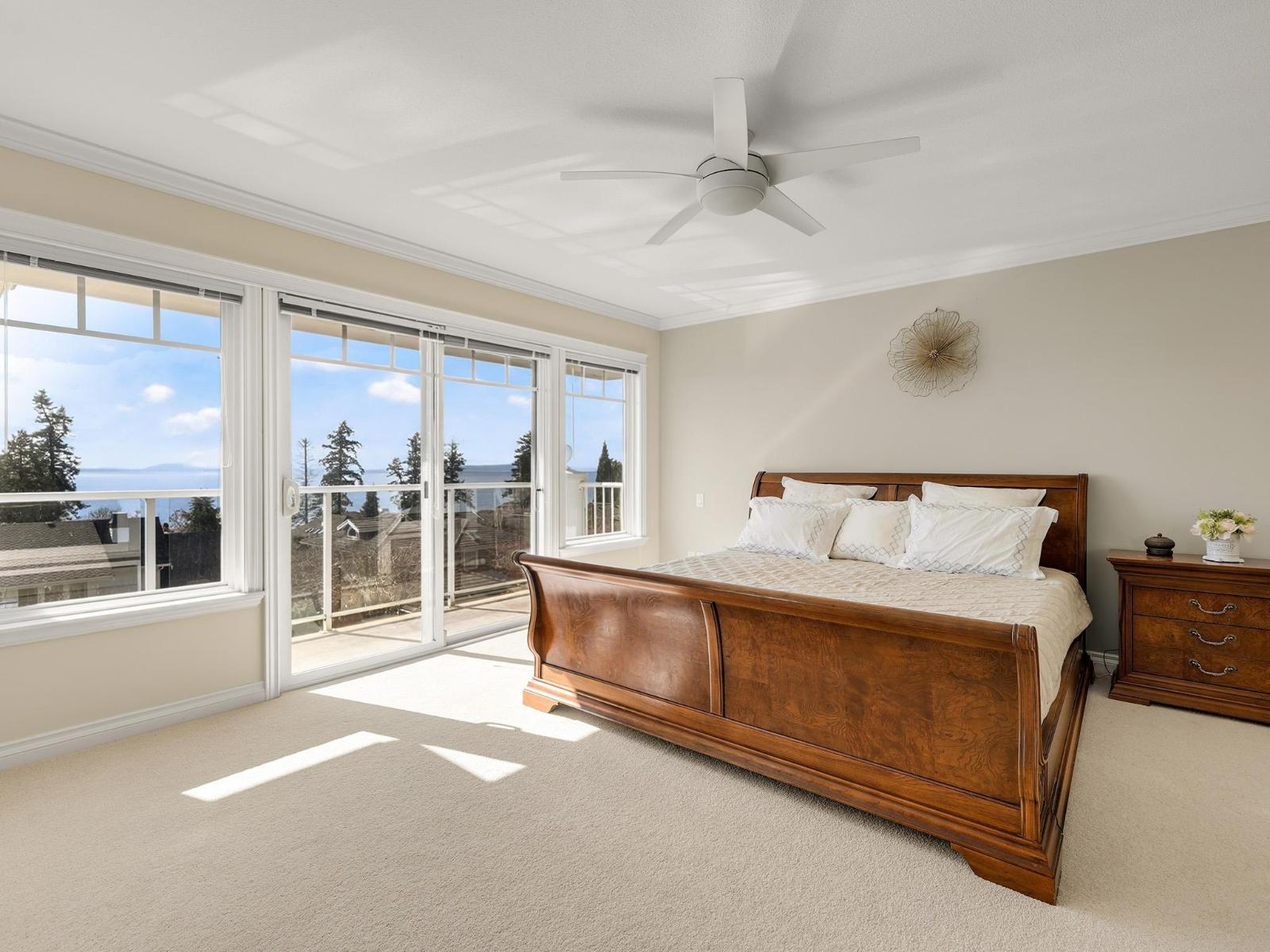 13518 MARINE DRIVE, Surrey