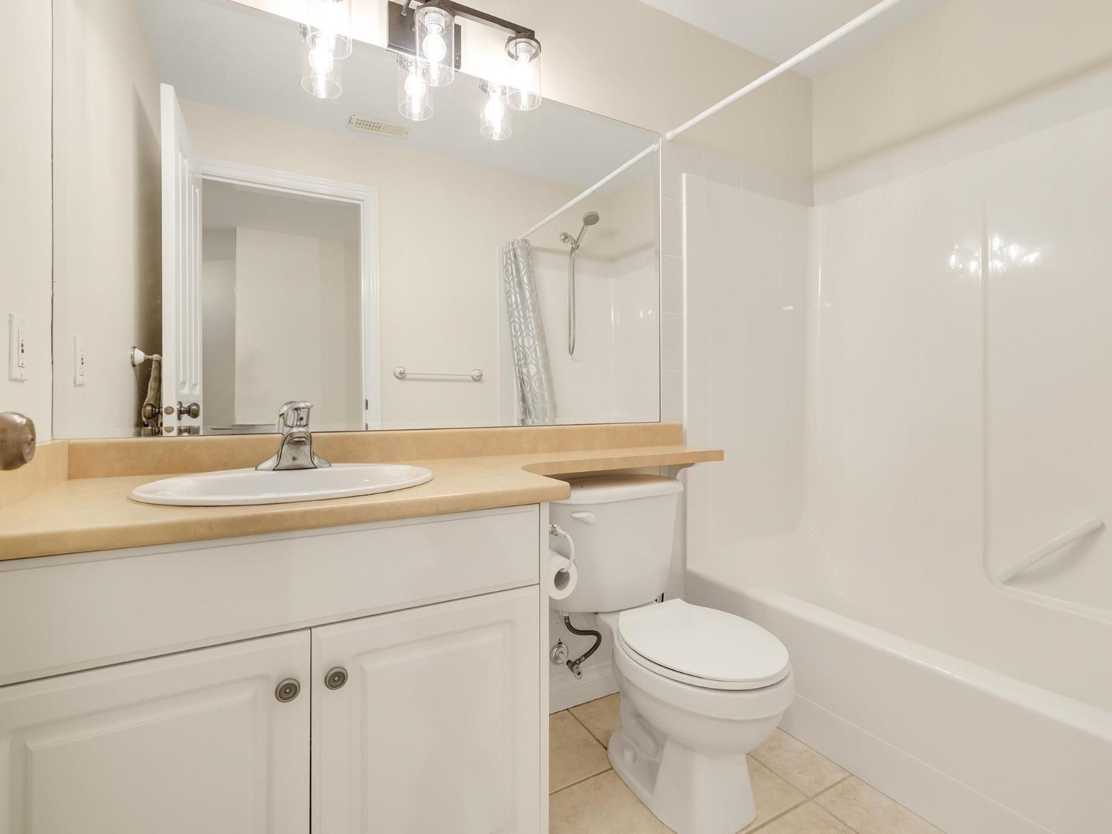 13518 MARINE DRIVE, Surrey