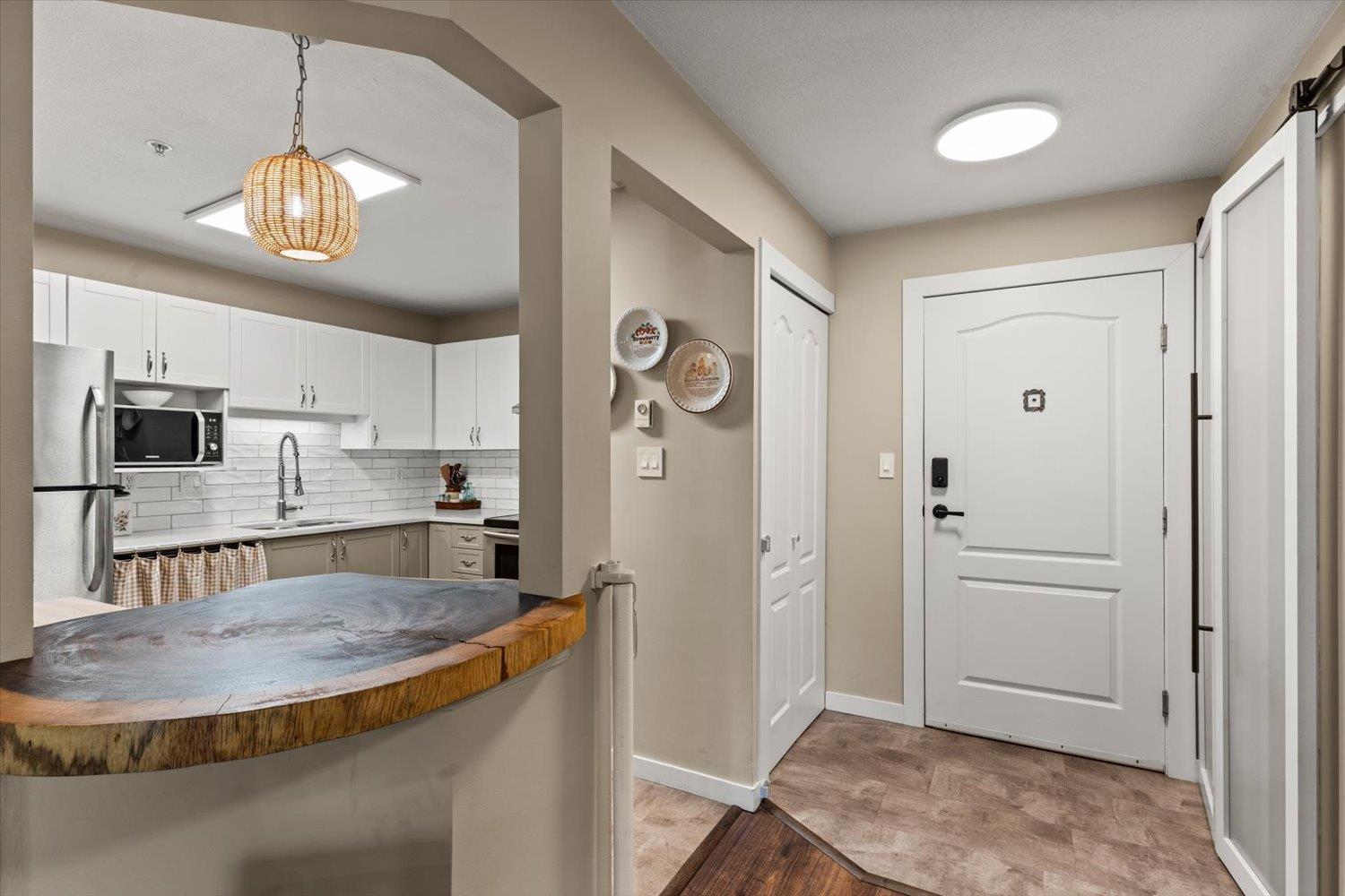 209 20200 54A AVENUE, Langley