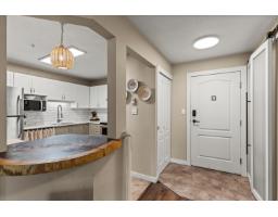 209 20200 54a Avenue, Langley, BC V3A3W7 Photo 6